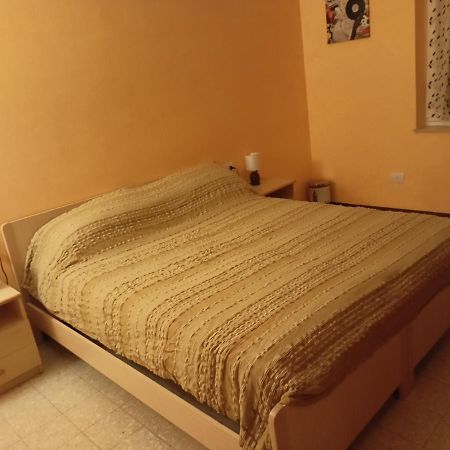 Casa Arcobaleno Hotel Amelia Bagian luar foto