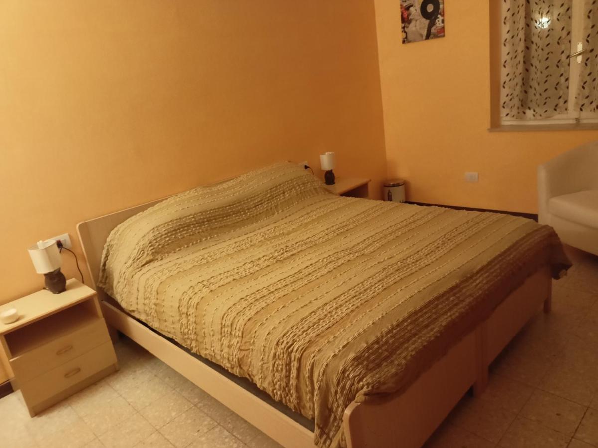 Casa Arcobaleno Hotel Amelia Bagian luar foto